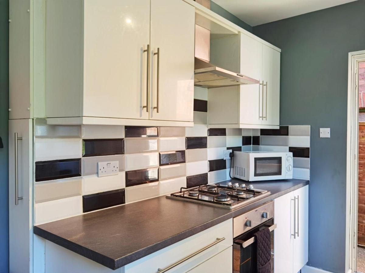 Villa Perry Road, Beautiful Large House Available For Guests And Contractors Parking Wifi Nottingham Exterior foto