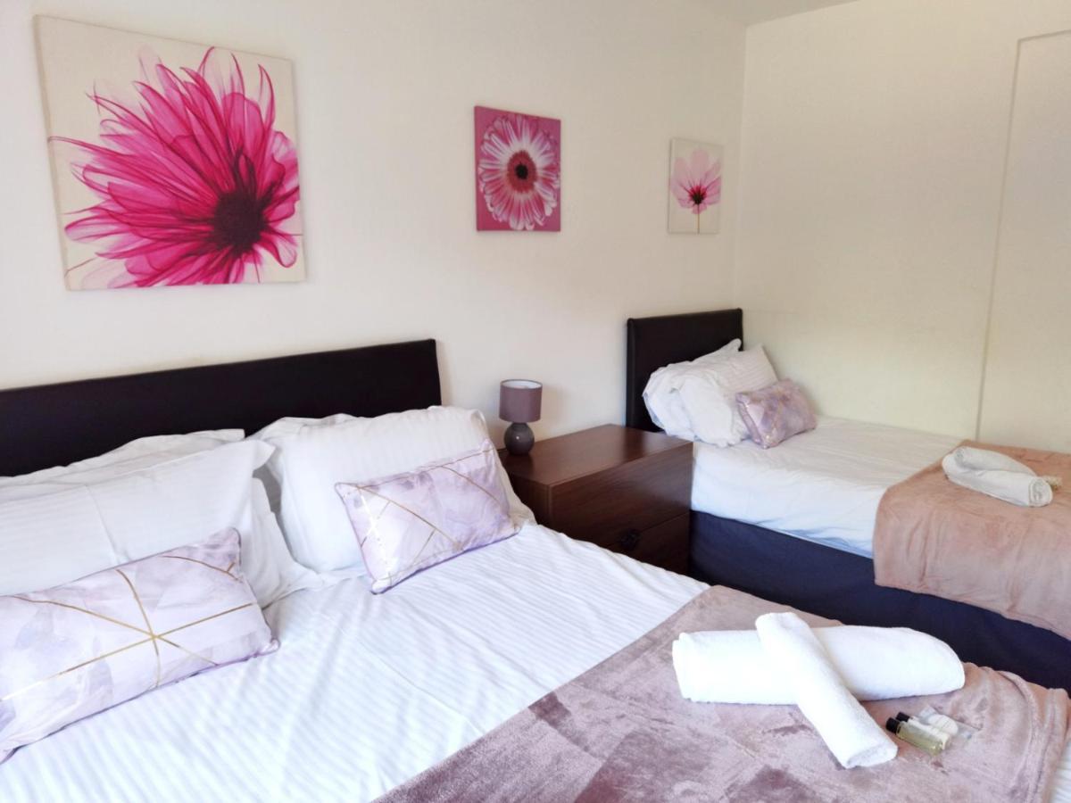 Villa Perry Road, Beautiful Large House Available For Guests And Contractors Parking Wifi Nottingham Exterior foto