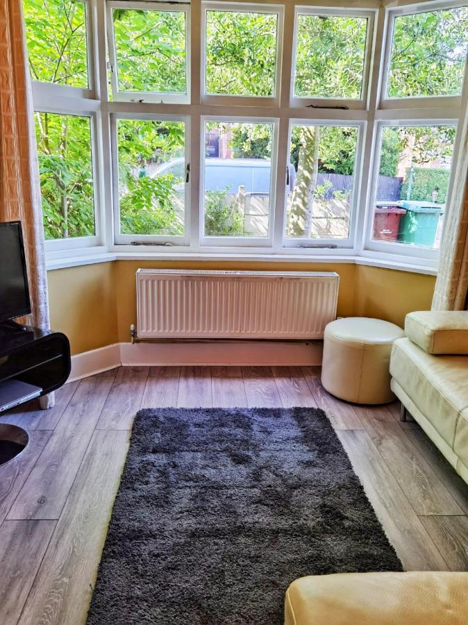 Villa Perry Road, Beautiful Large House Available For Guests And Contractors Parking Wifi Nottingham Exterior foto
