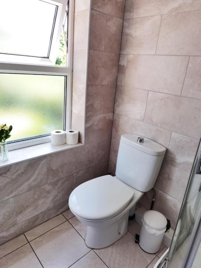 Villa Perry Road, Beautiful Large House Available For Guests And Contractors Parking Wifi Nottingham Exterior foto